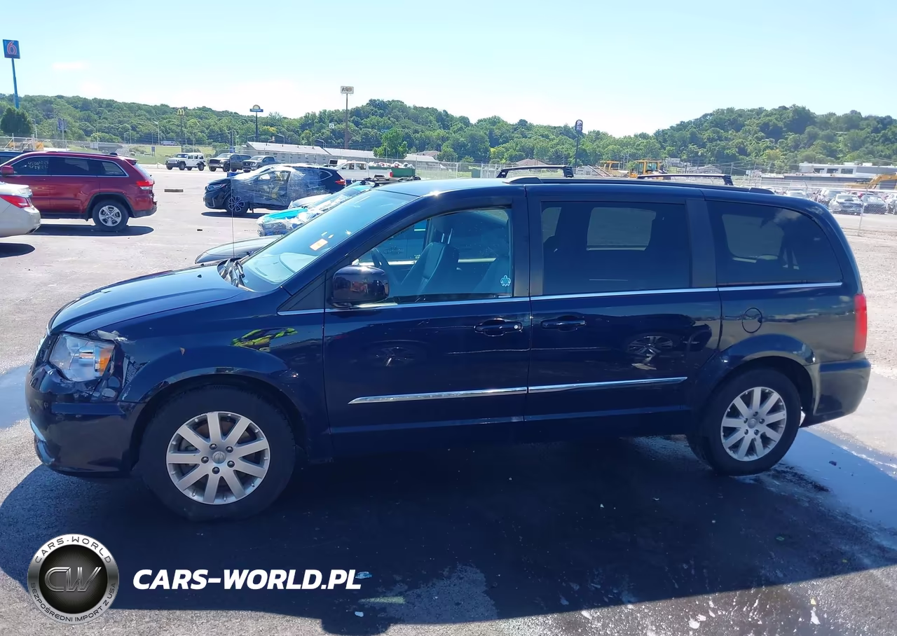 2014 Chrysler Town & Country Touring VIN:2C4RC1BG4ER398244 - 14