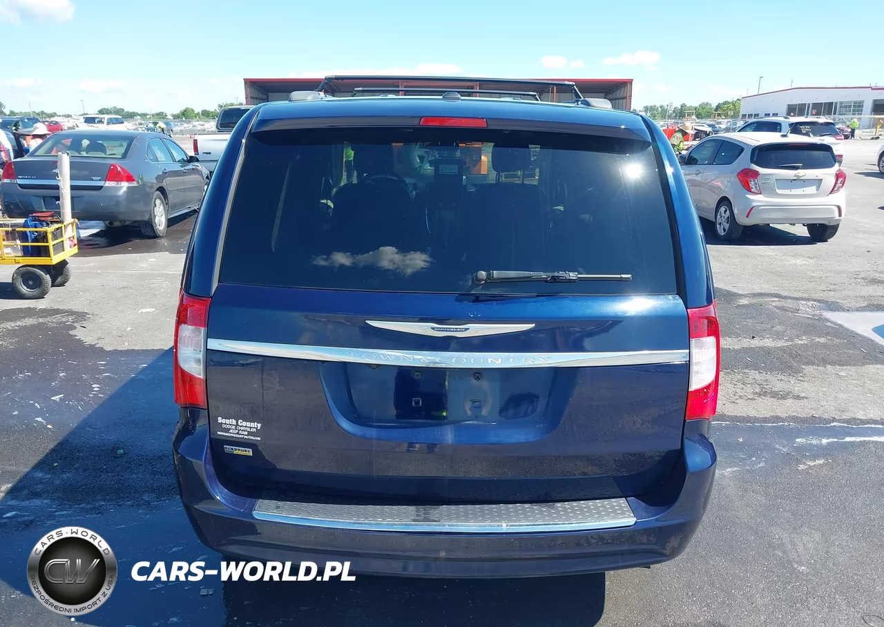 2014 Chrysler Town & Country Touring VIN:2C4RC1BG4ER398244 - 16