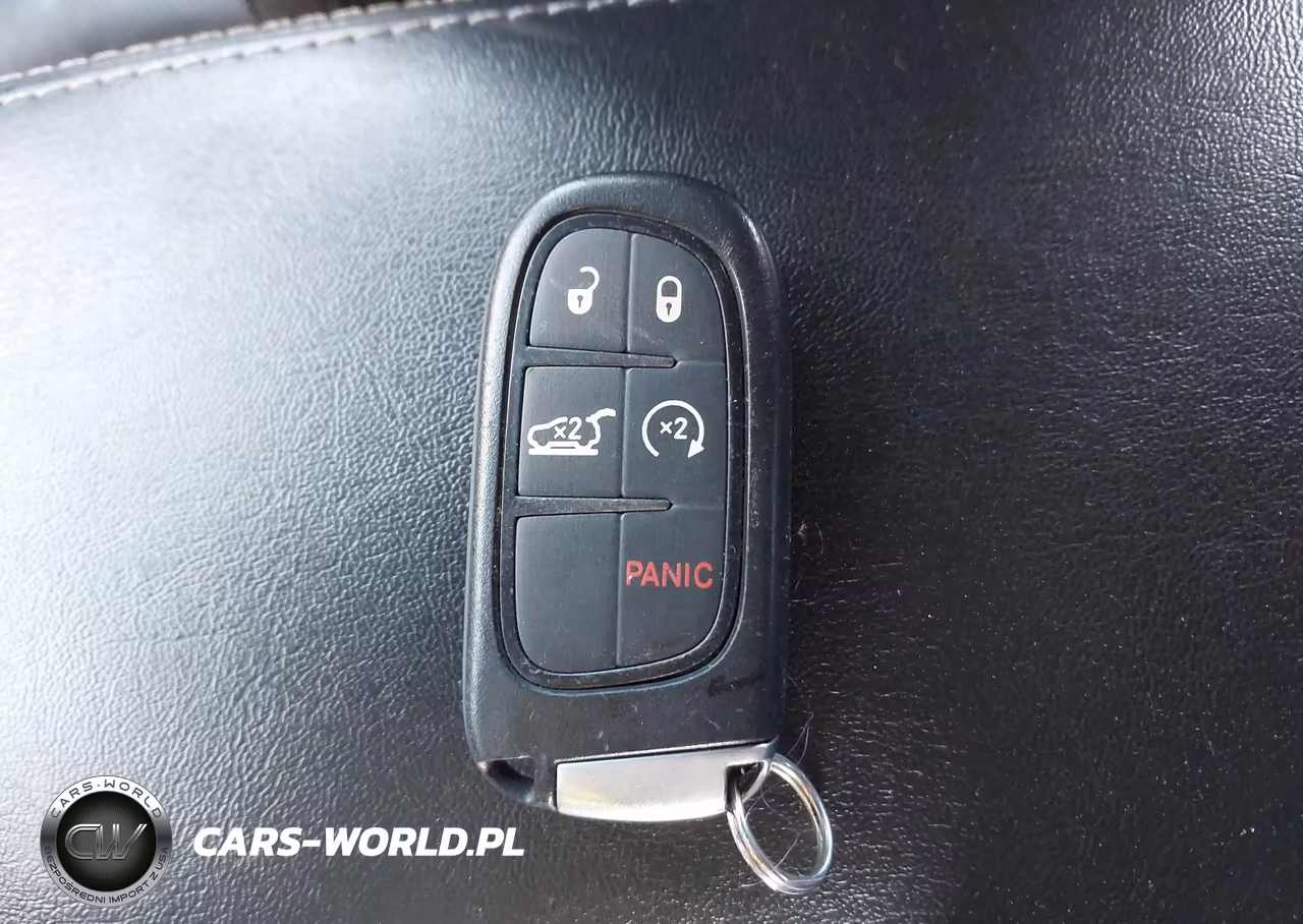 2019 Jeep Cherokee High Altitude 4X4 VIN:1C4PJMDX7KD354362 - 11
