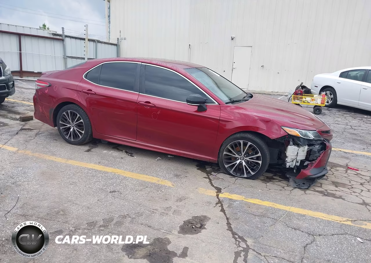 2018 Toyota Camry Se – zdjęcie 1 z 16