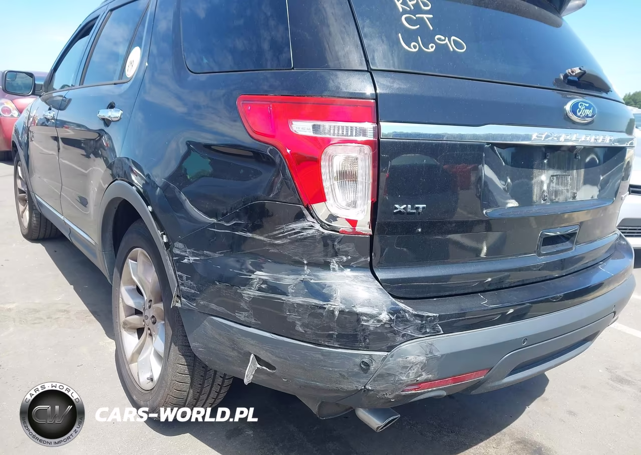 2015 Ford Explorer Xlt VIN:1FM5K7D83FGB06690 - 6
