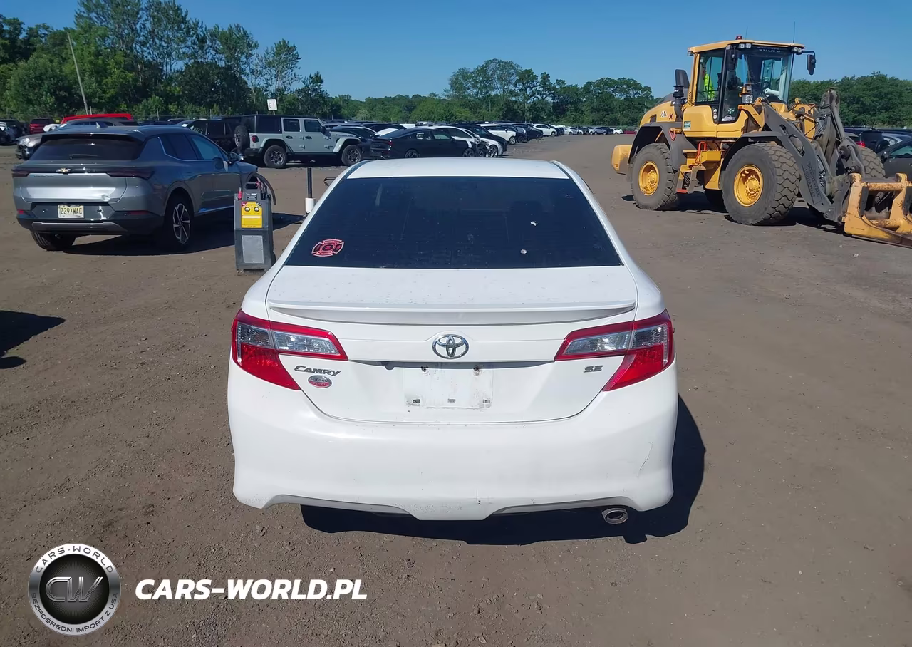 2013 Toyota Camry Se VIN:4T1BF1FK2DU699650 - 16