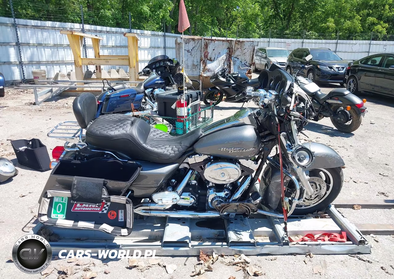 2007 Harley-Davidson Flhx VIN:1HD1KB4157Y709837 - 13