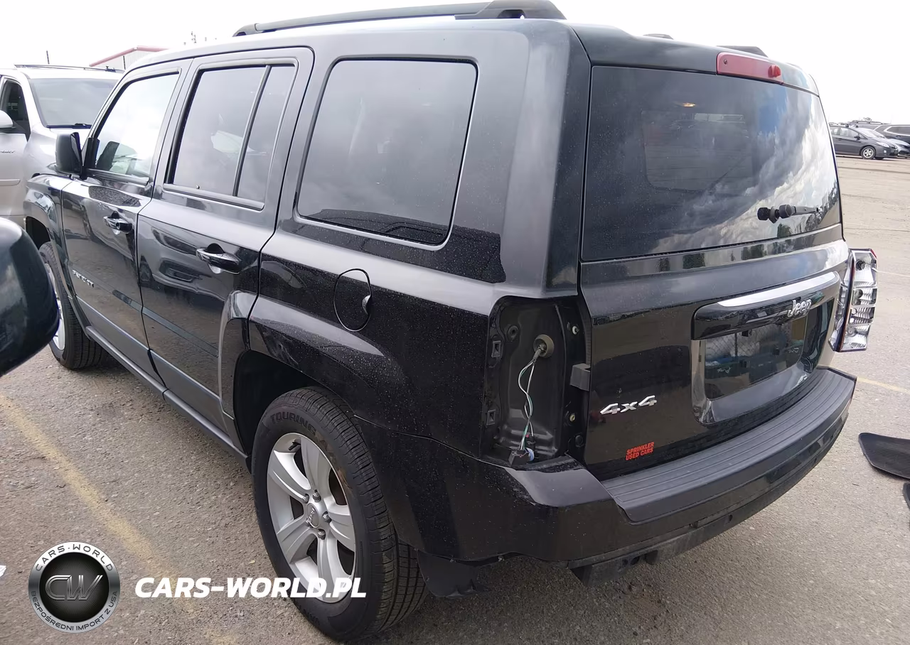 2016 Jeep Patriot Latitude VIN:1C4NJRFB2GD783194 - 3
