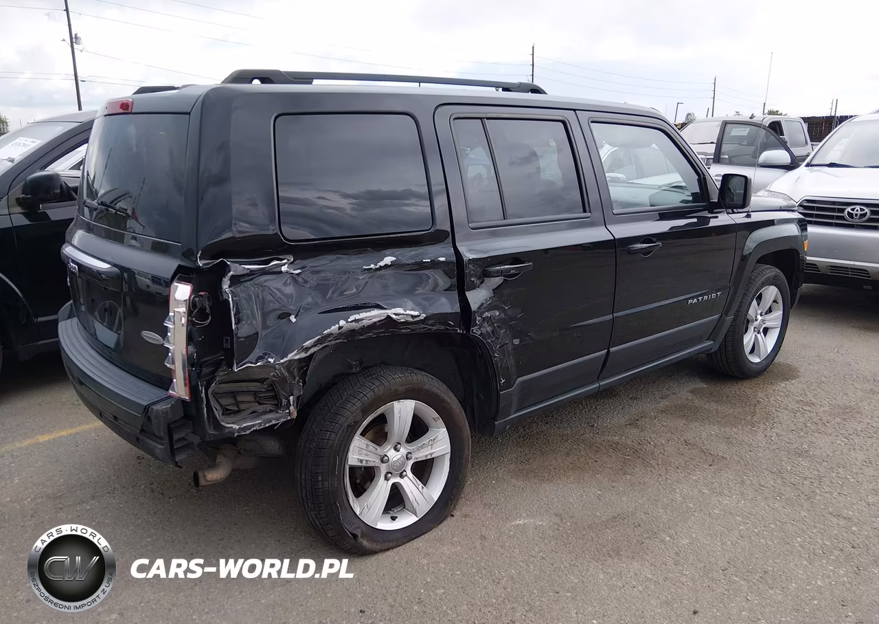2016 Jeep Patriot Latitude VIN:1C4NJRFB2GD783194 - 4