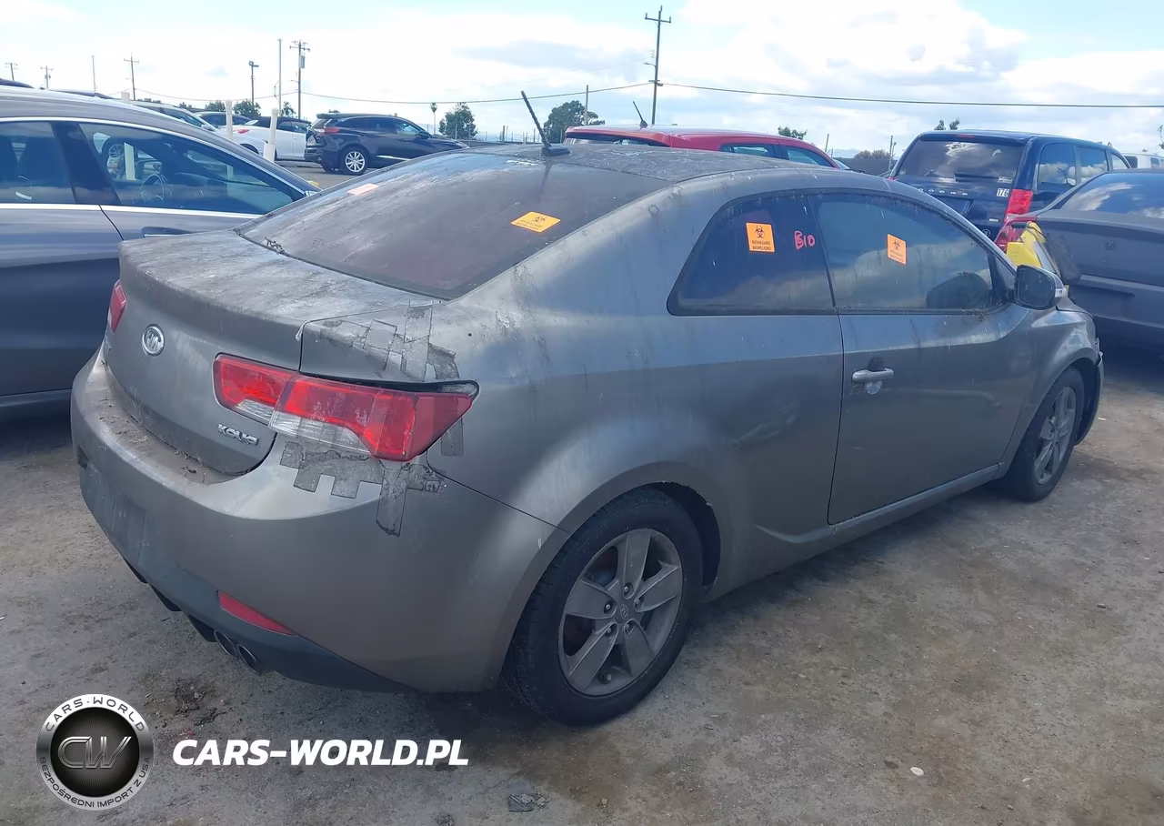 2010 Kia Forte Koup Ex VIN:KNAFU6A2XA5195978 - 4