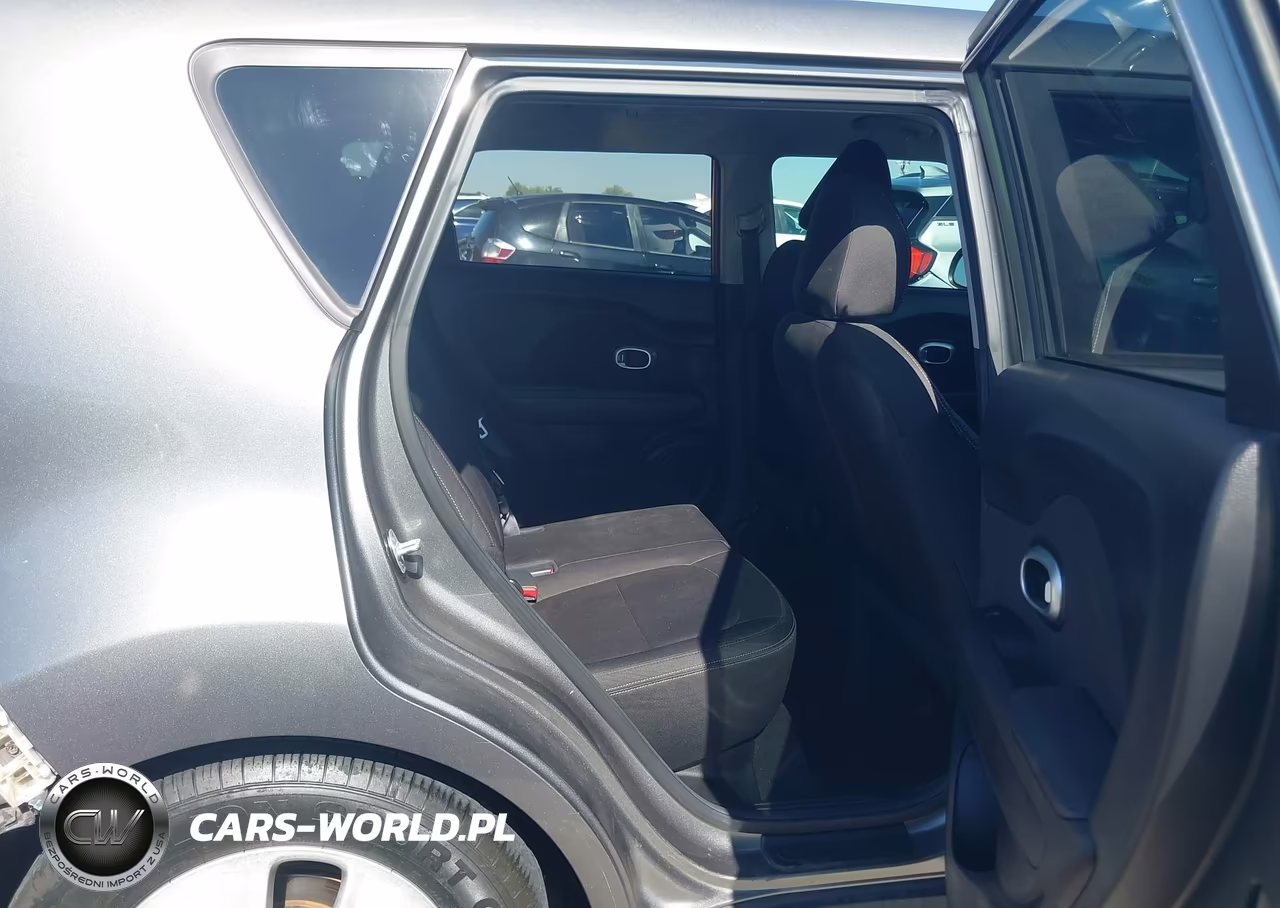 2016 Kia Soul VIN:KNDJN2A27G7375161 - 8