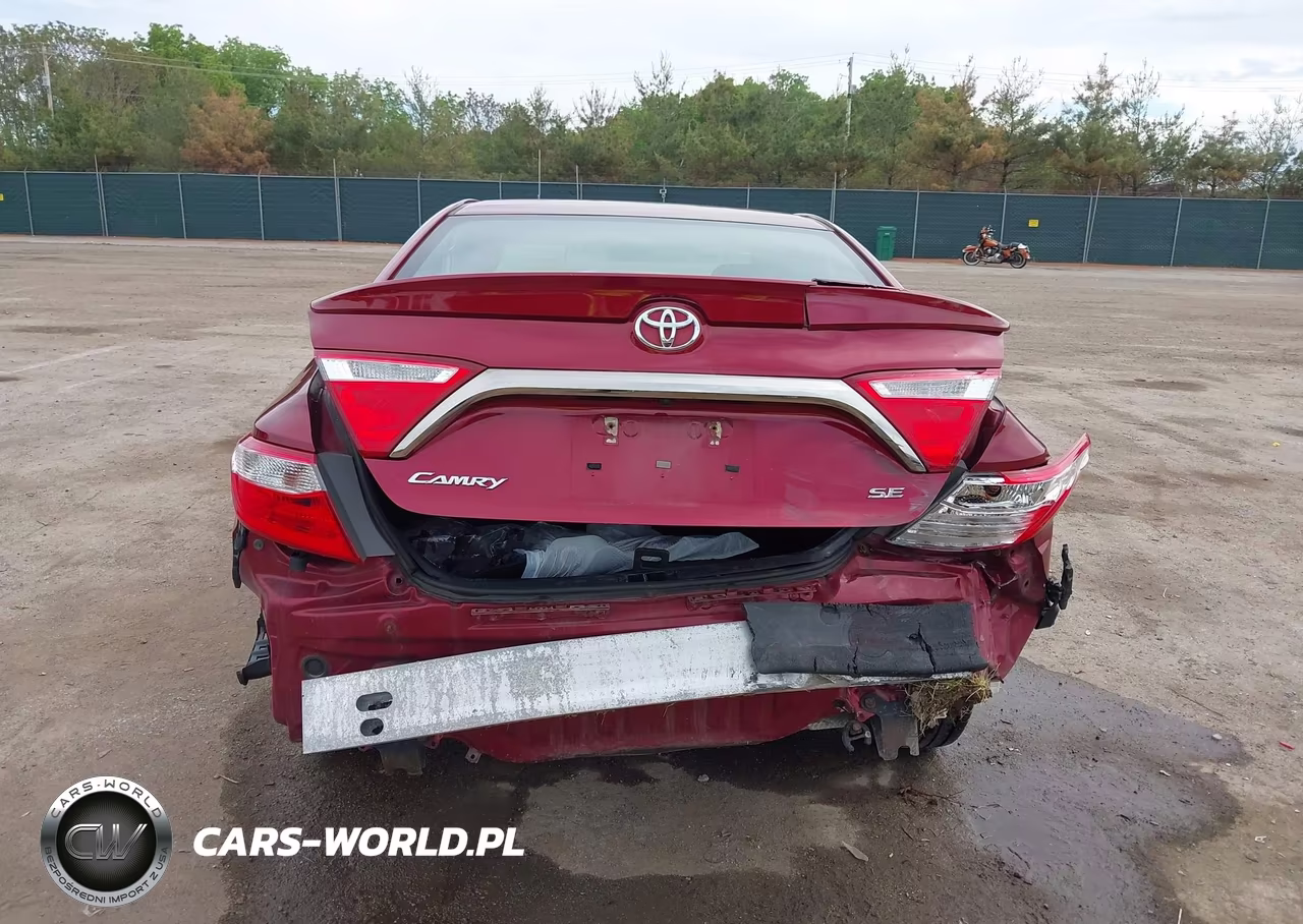 2015 Toyota Camry Se VIN:4T1BF1FK7FU875563 - 17