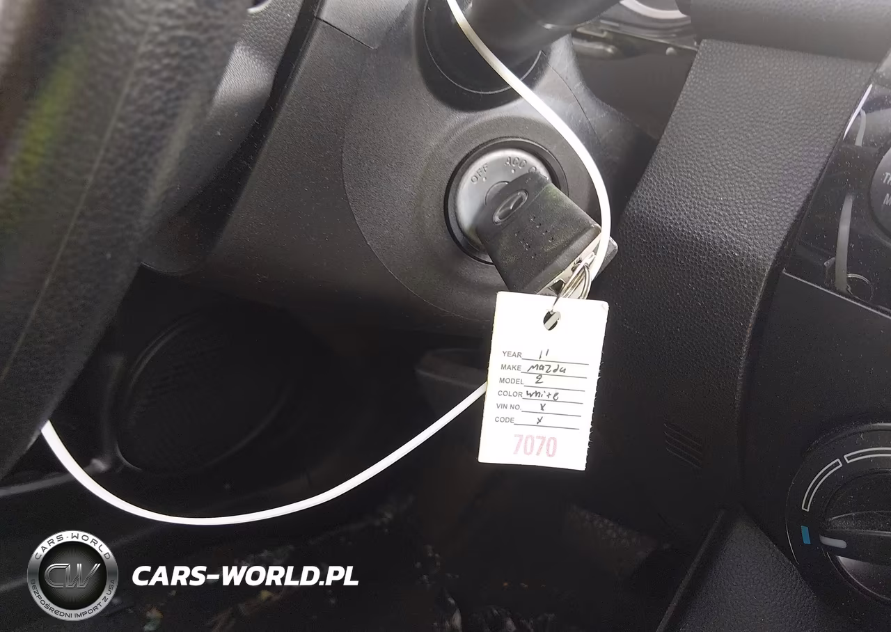 2011 Mazda Mazda2 Sport VIN:JM1DE1HZ1B0100588 - 11
