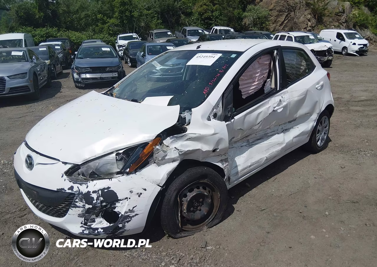 2011 Mazda Mazda2 Sport VIN:JM1DE1HZ1B0100588 - 2