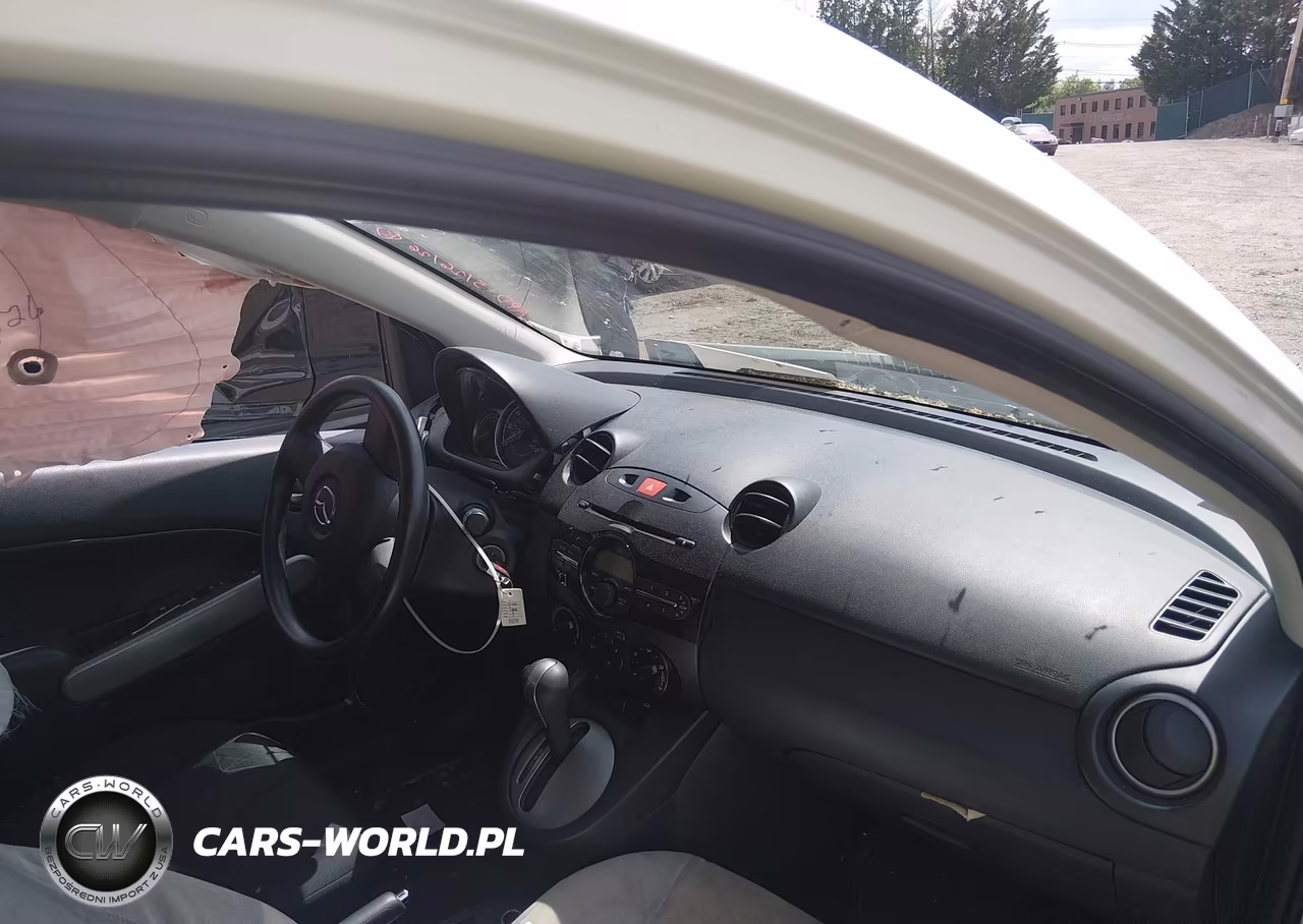 2011 Mazda Mazda2 Sport VIN:JM1DE1HZ1B0100588 - 5