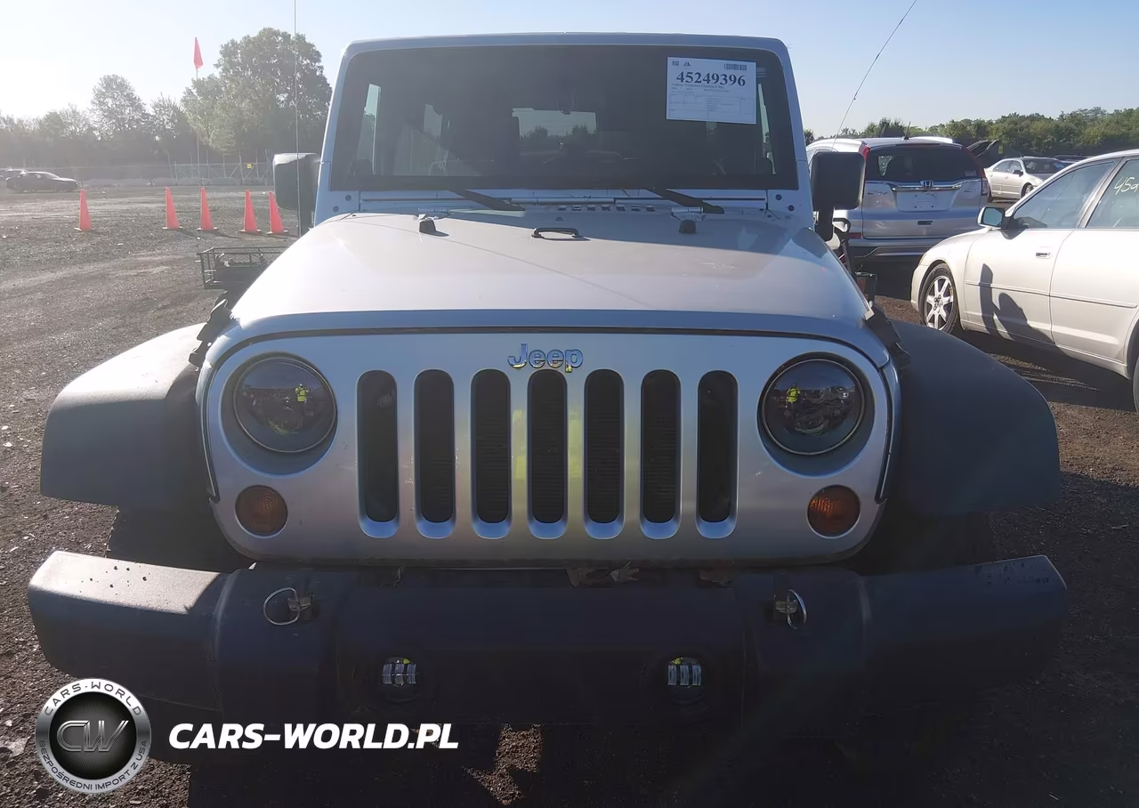 2009 Jeep Wrangler Unlimited X VIN:1J4GA39129L722682 - 12