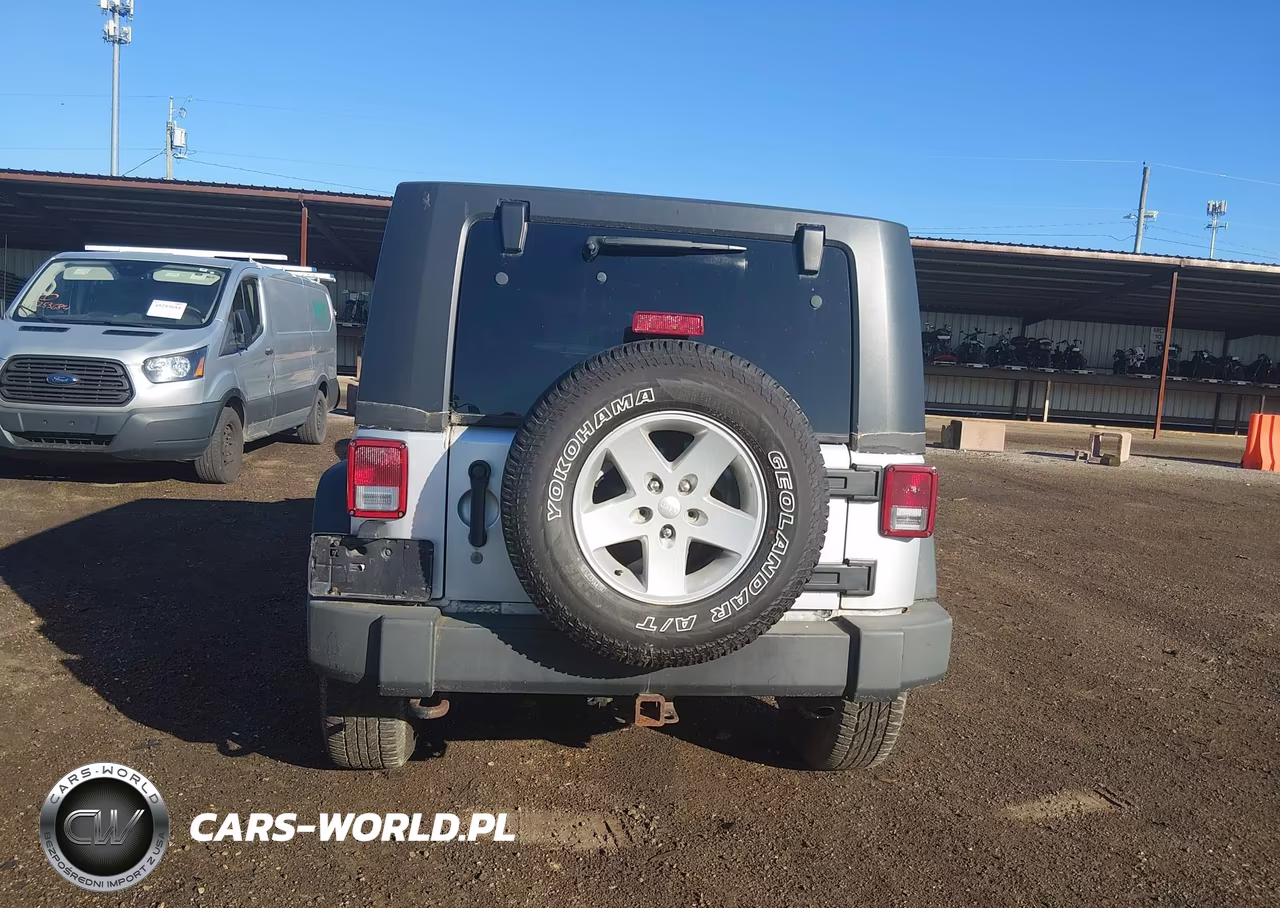 2009 Jeep Wrangler Unlimited X VIN:1J4GA39129L722682 - 16