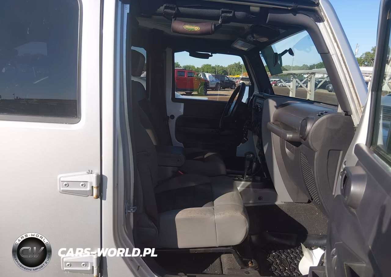 2009 Jeep Wrangler Unlimited X VIN:1J4GA39129L722682 - 5
