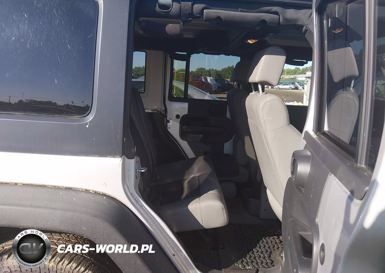 2009 Jeep Wrangler Unlimited X VIN:1J4GA39129L722682 - 8