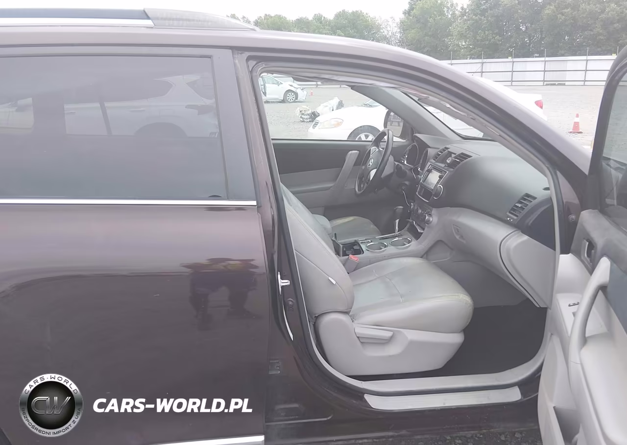 2013 Toyota Highlander Base Plus VIN:5TDZA3EHXDS041291 - 5