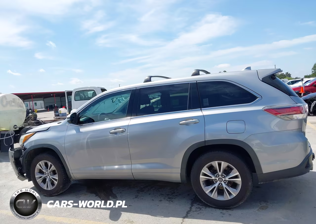 2016 Toyota Highlander Le Plus V6 VIN:5TDZKRFH3GS187406 - 14
