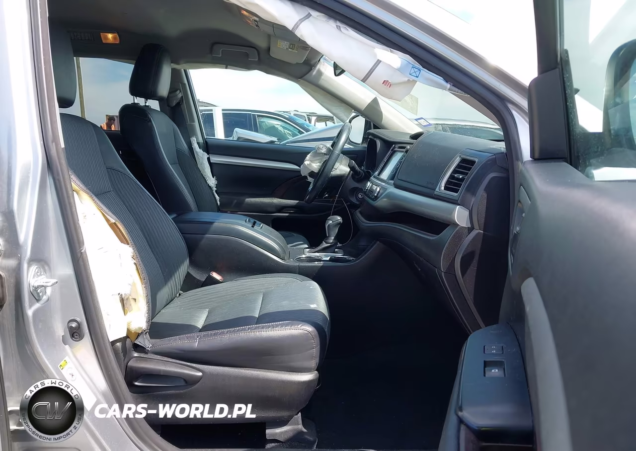 2016 Toyota Highlander Le Plus V6 VIN:5TDZKRFH3GS187406 - 5