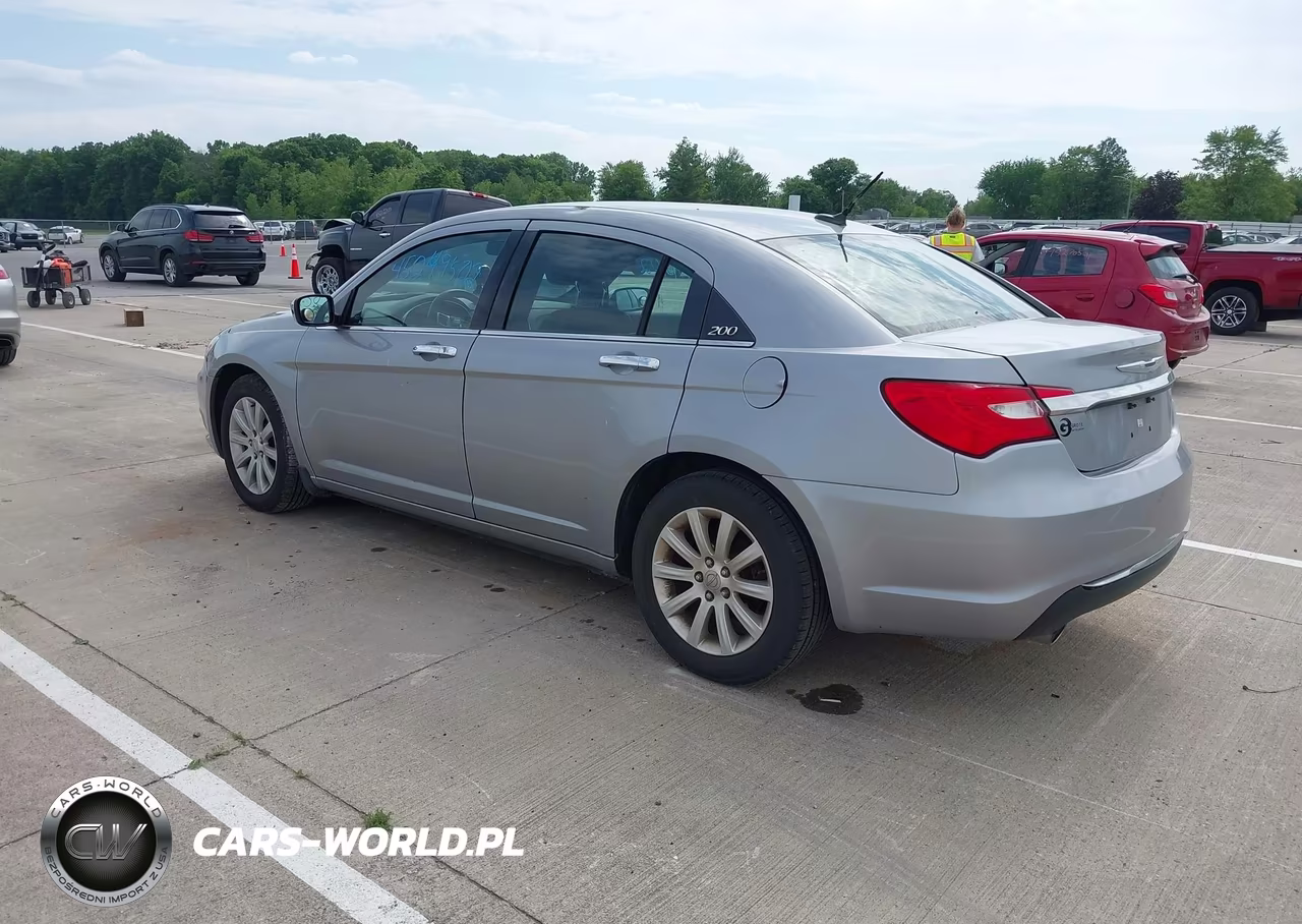 2014 Chrysler 200 Limited VIN:1C3CCBCG1EN150304 - 3