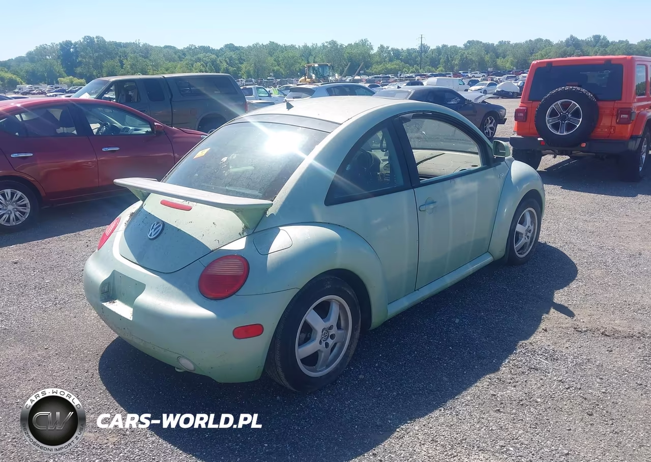 2000 Volkswagen New Beetle Glx VIN:3VWDD21C4YM455952 - 4