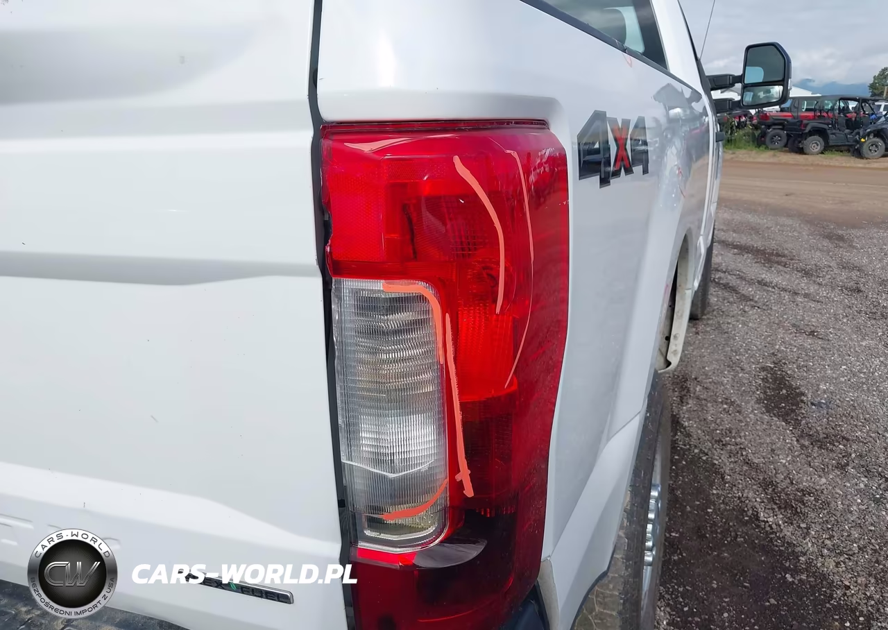 2018 Ford F-250 Xl VIN:1FTBF2B63JEC83776 - 14