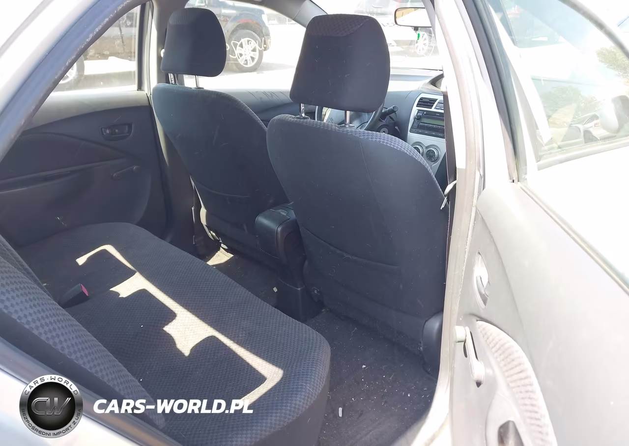 2007 Toyota Yaris VIN:JTDBT923071126312 - 8