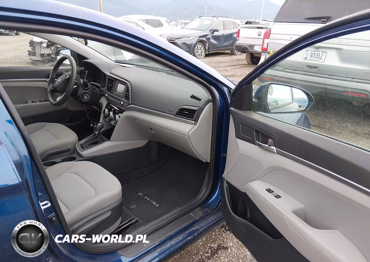 2019 Hyundai Elantra Se VIN:5NPD74LF1KH493407 - 5