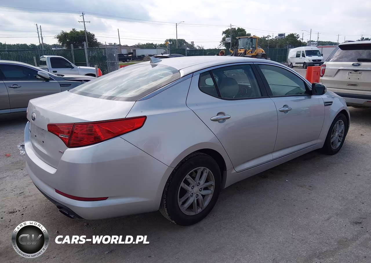 2013 Kia Optima Lx VIN:KNAGM4A7XD5361103 - 4