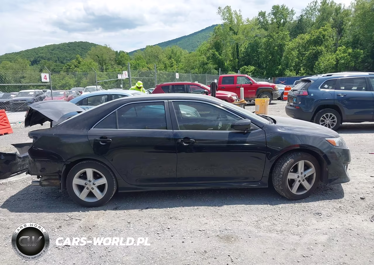 2014 Toyota Camry Se VIN:4T1BF1FK4EU430549 - 14