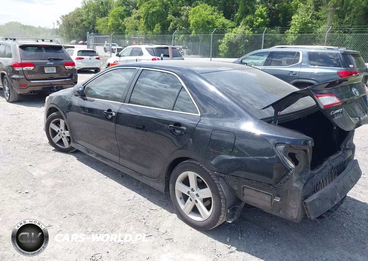 2014 Toyota Camry Se VIN:4T1BF1FK4EU430549 - 3