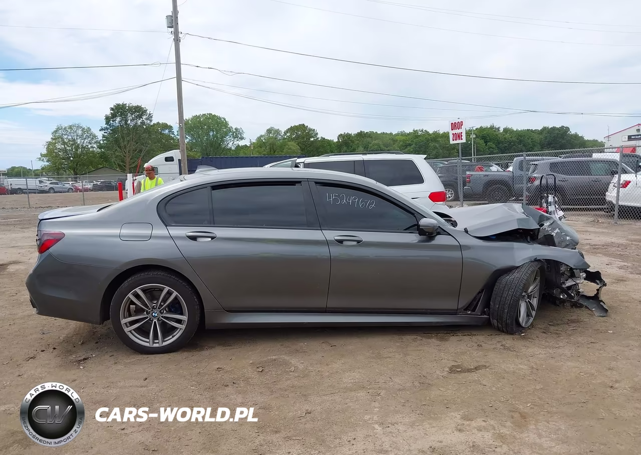 2019 BMW 750I xDrive VIN:WBA7F2C5XKB239320 - 14
