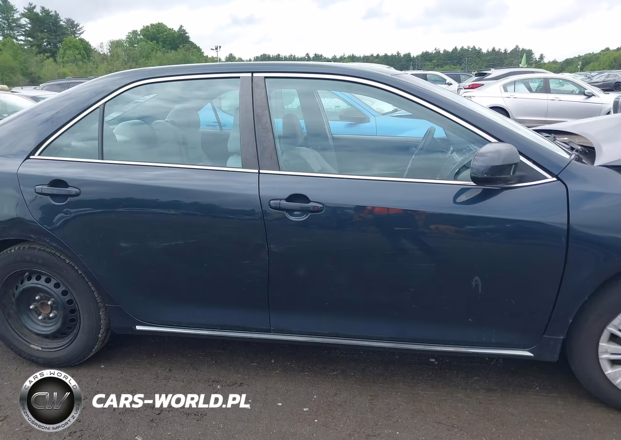 2014 Toyota Camry Le VIN:4T4BF1FK4ER432209 - 14