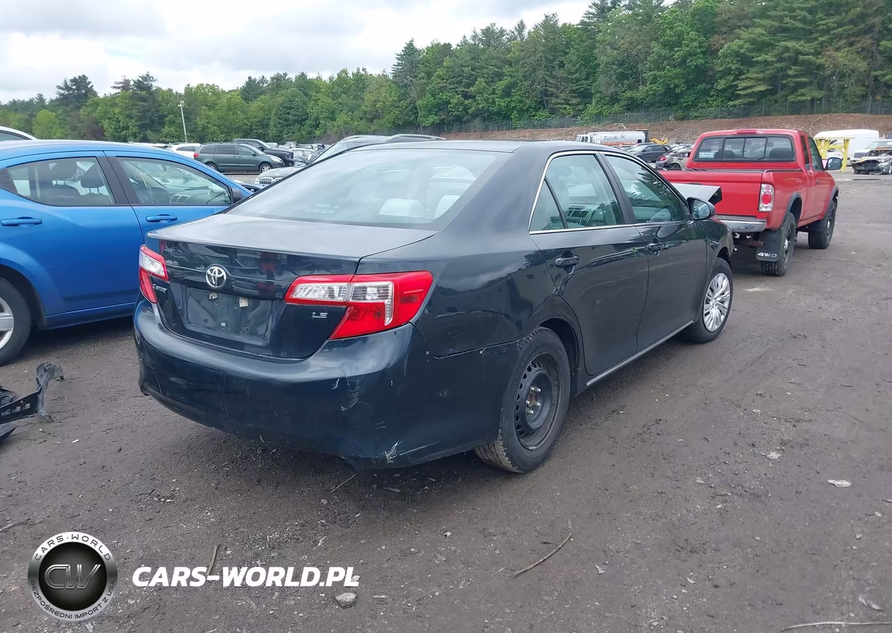 2014 Toyota Camry Le VIN:4T4BF1FK4ER432209 - 4