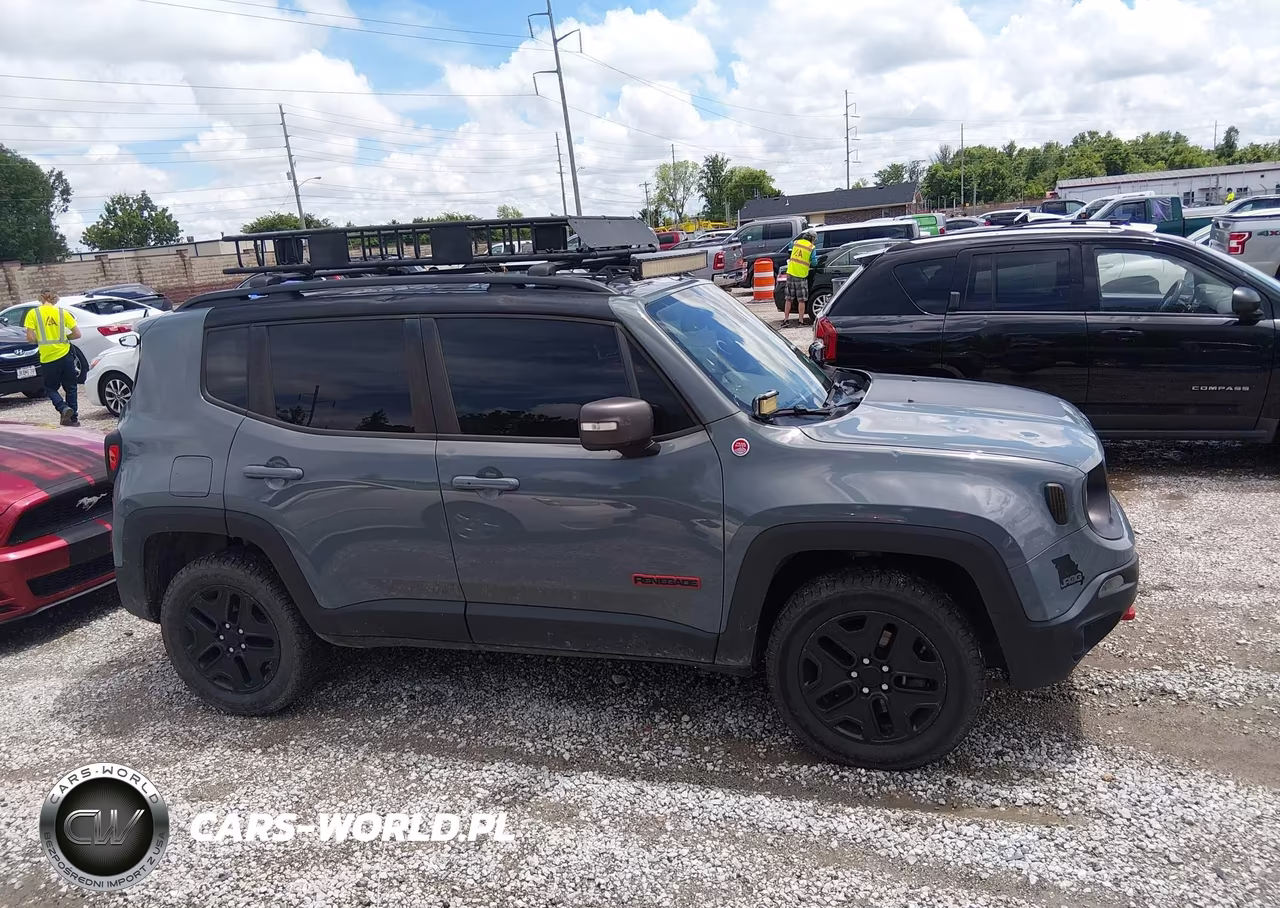 2018 Jeep Renegade Trailhawk 4X4 VIN:ZACCJBCB6JPH58309 - 13