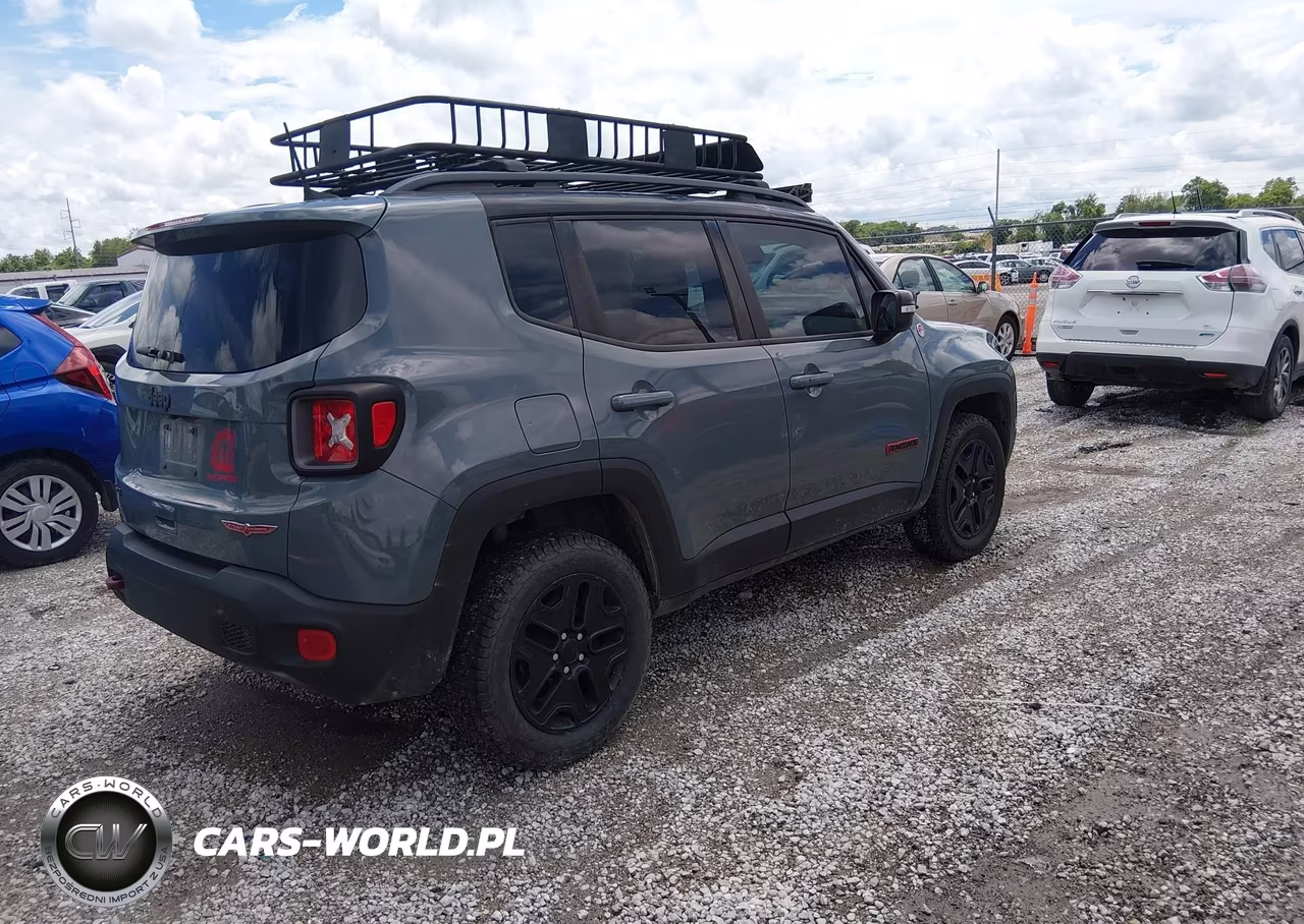 2018 Jeep Renegade Trailhawk 4X4 VIN:ZACCJBCB6JPH58309 - 4