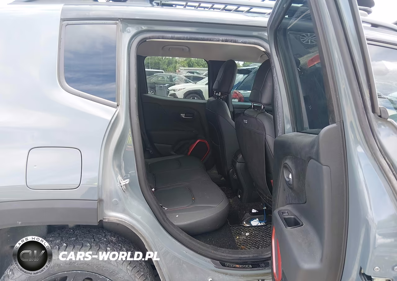 2018 Jeep Renegade Trailhawk 4X4 VIN:ZACCJBCB6JPH58309 - 8