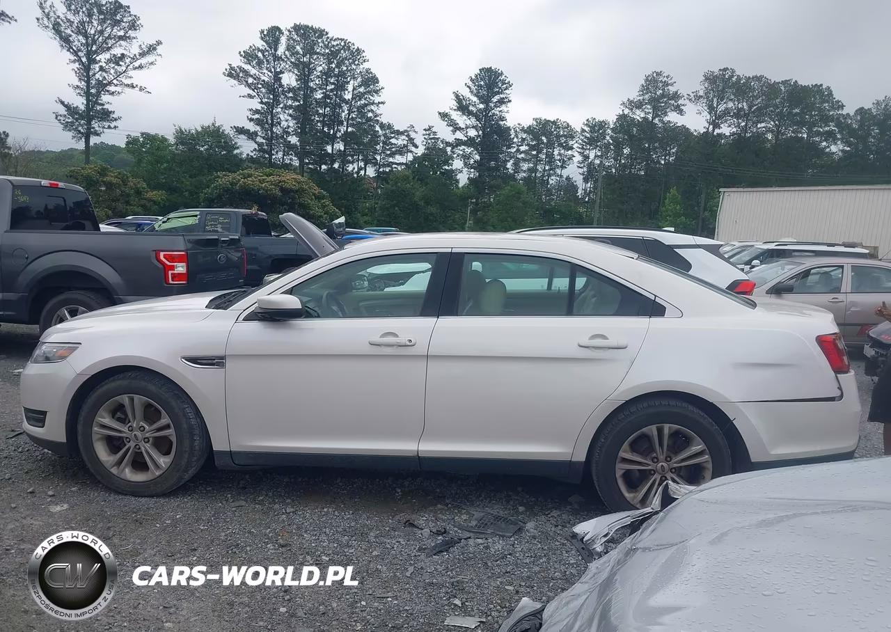 2018 Ford Taurus Sel VIN:1FAHP2E88JG105084 - 14