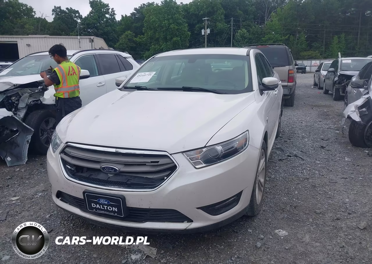 2018 Ford Taurus Sel VIN:1FAHP2E88JG105084 - 2