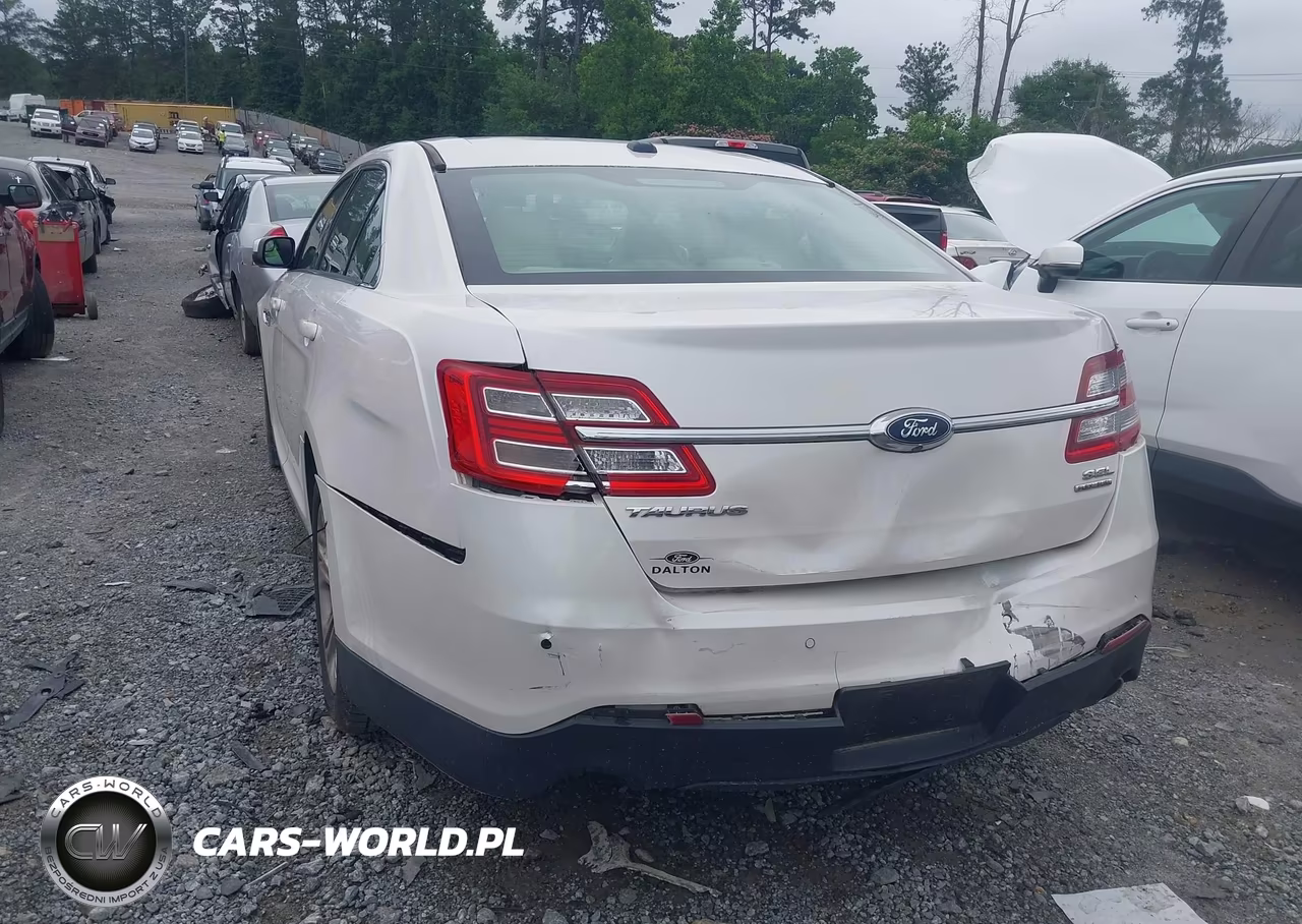 2018 Ford Taurus Sel VIN:1FAHP2E88JG105084 - 3