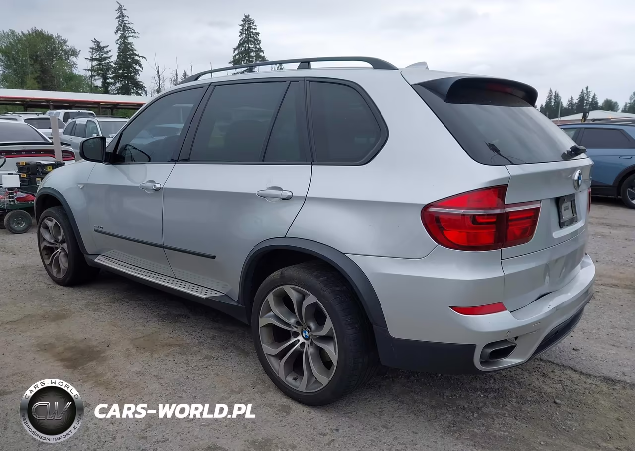 2011 BMW X5 xDrive50I VIN:5UXZV8C56BL417539 - 3