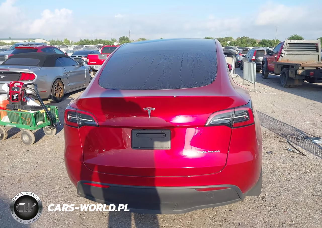 2024 Tesla Model Y Long Range Dual Motor All-Wheel Drive VIN:7SAYGDEE9RA266707 - 16