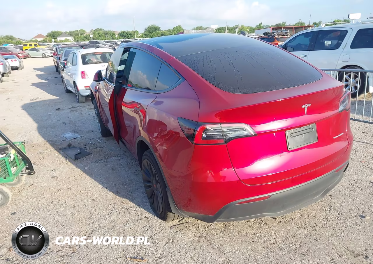 2024 Tesla Model Y Long Range Dual Motor All-Wheel Drive VIN:7SAYGDEE9RA266707 - 3