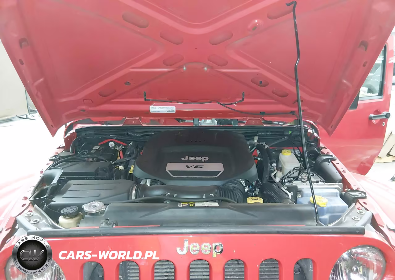 2015 Jeep Wrangler Unlimited Sport VIN:1C4BJWDGXFL653345 - 10