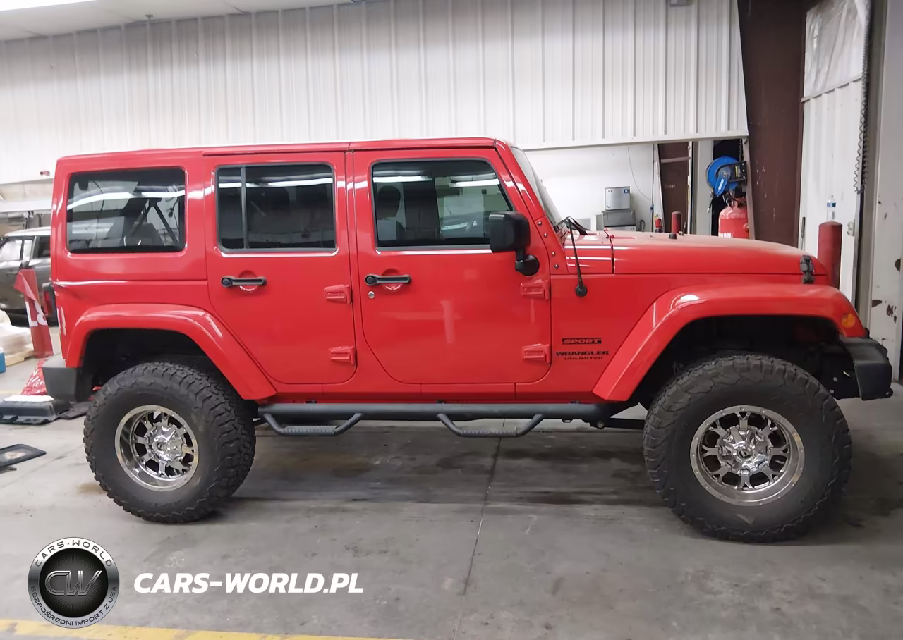 2015 Jeep Wrangler Unlimited Sport VIN:1C4BJWDGXFL653345 - 14