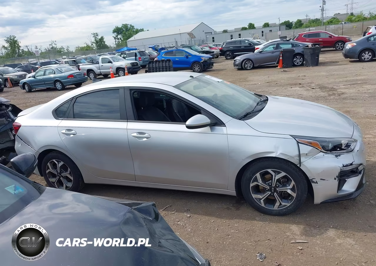 2019 Kia Forte Lxs VIN:3KPF24AD8KE090652 - 13