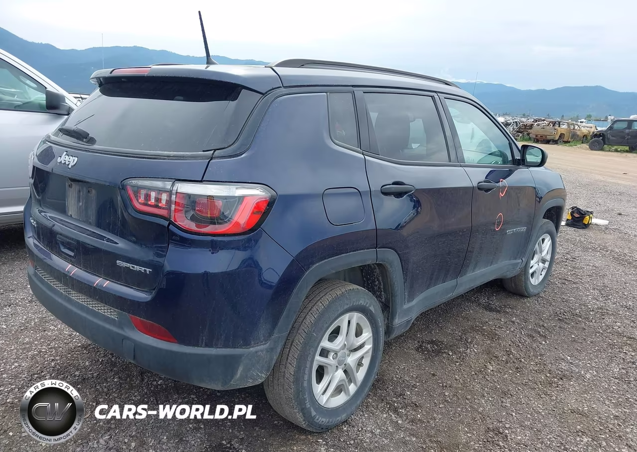 2018 Jeep Compass Sport 4X4 VIN:3C4NJDAB9JT413761 - 4