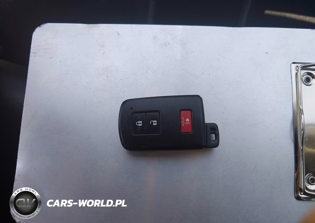 2017 Toyota Prius V Four VIN:JTDZN3EU1HJ069100 - 11