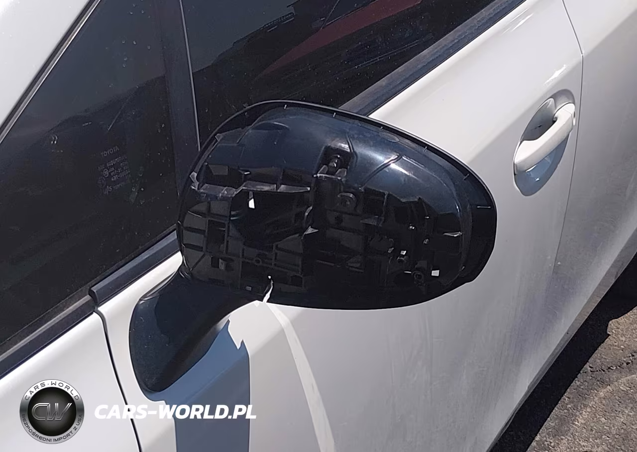 2017 Toyota Prius V Four VIN:JTDZN3EU1HJ069100 - 19