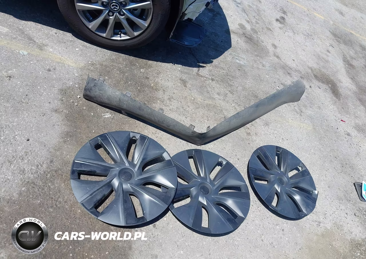 2025 Tesla Model Y Long Range Dual Motor Rear-Wheel Drive VIN:7SAYGDED6SF229808 - 11