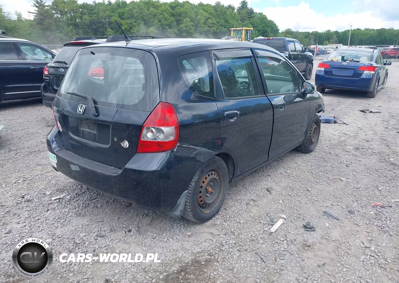 2007 Honda Fit VIN:JHMGD38477S012963 - 4